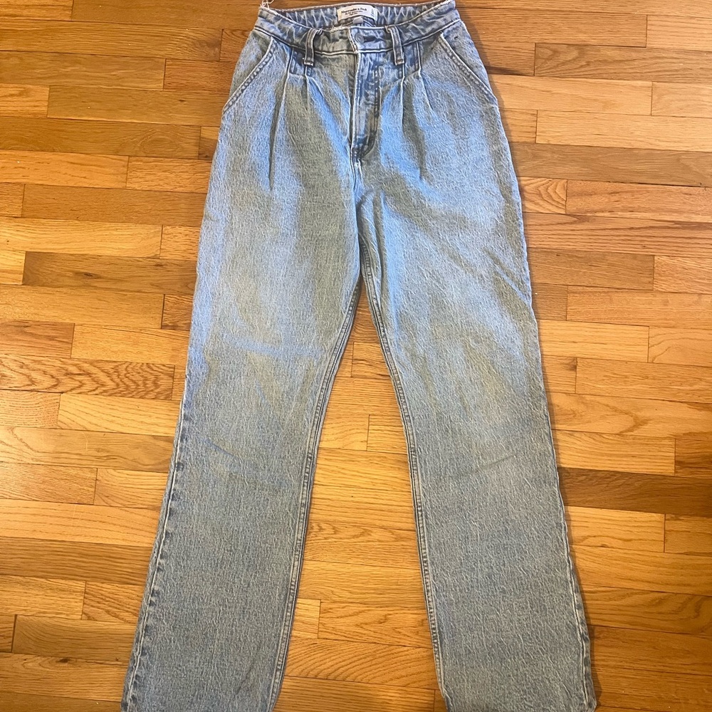 SOLD Abercrombie curve love 90s high waisted jean